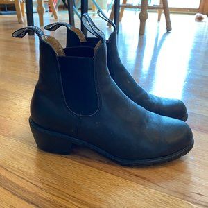 Blundstone heeled boots black